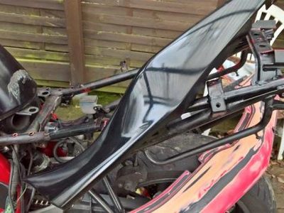 So I started removing parts and removin old paint...