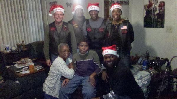 OPERATION CHRISTMAS BASKET 2010 WITH MS ESTER FAMILY