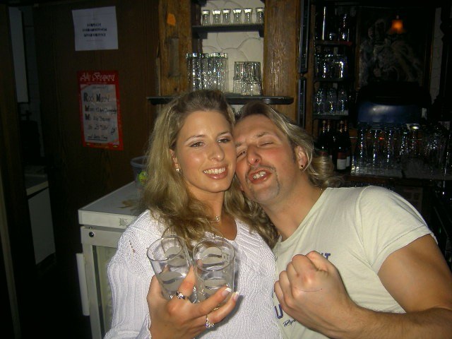 barkeeper and girlfriend