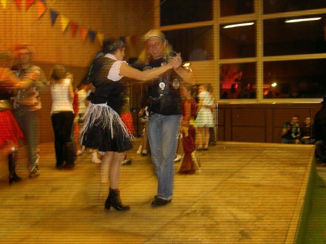 waltraud-And-gerti dance